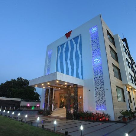 Radha Kund Wingston A Treehouse Hotel Goverdhan מראה חיצוני תמונה