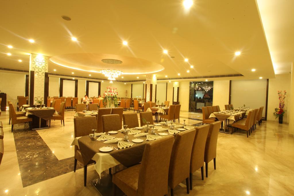 Radha Kund Wingston A Treehouse Hotel Goverdhan מראה חיצוני תמונה